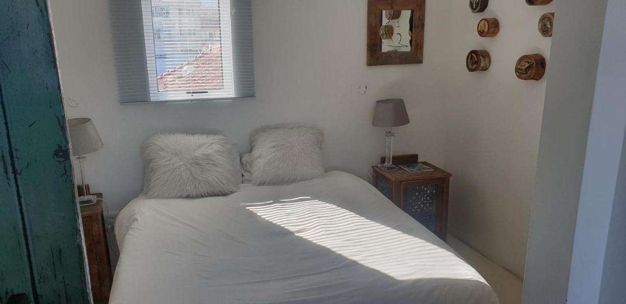 4 On Highworth Apartments And Studios Fokváros Kültér fotó