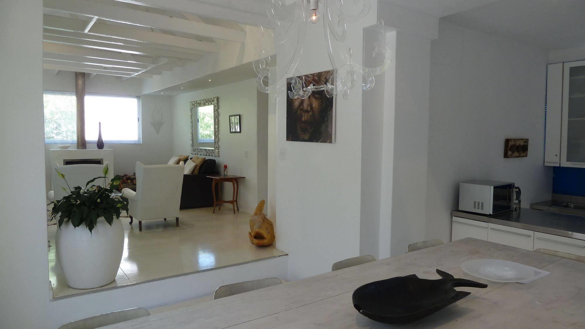 4 On Highworth Apartments And Studios Fokváros Kültér fotó